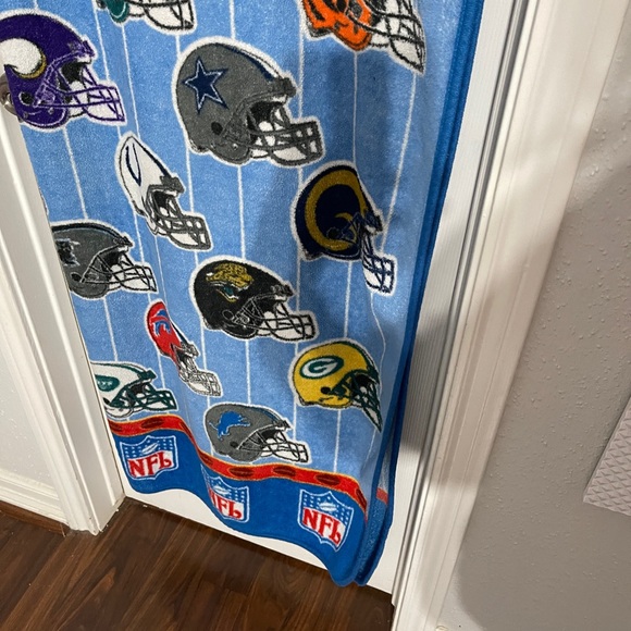 Vintage Nfl twin size blanket - Picture 3 of 10